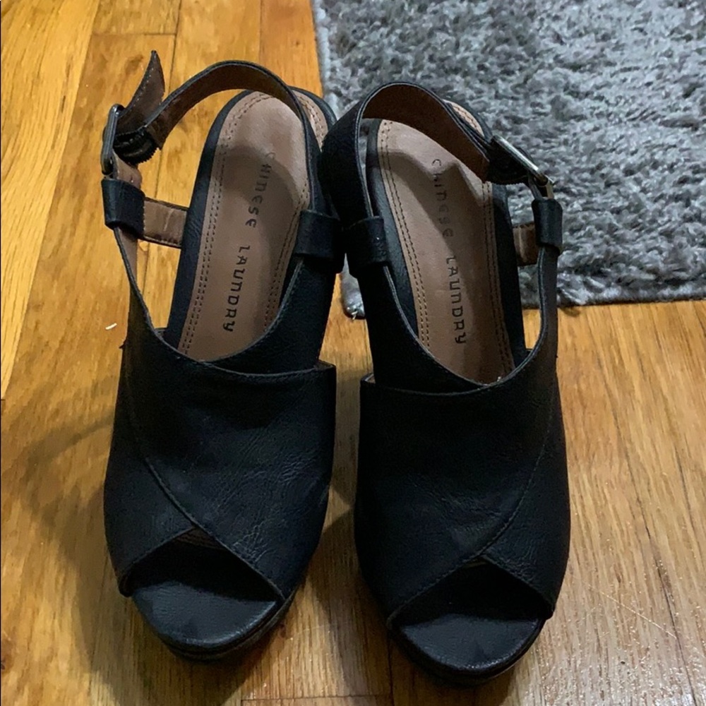 Chinese Laundry Wedges